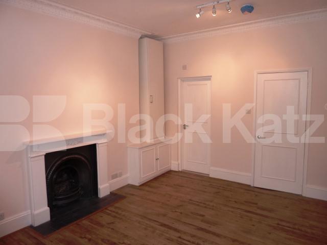 			NEWLY REFURBISHED IN ZONE 1!, Studio Apartment, 1 bath, 1 reception Flat			 Welbeck Street, OXFORD STREET / BOND STREET